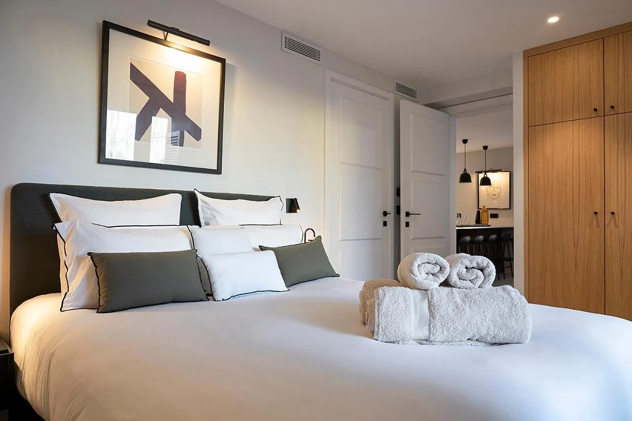 Kersell - Appartement De Standing Neuf Place Des Lices Saint Tropez 0*,  Francie