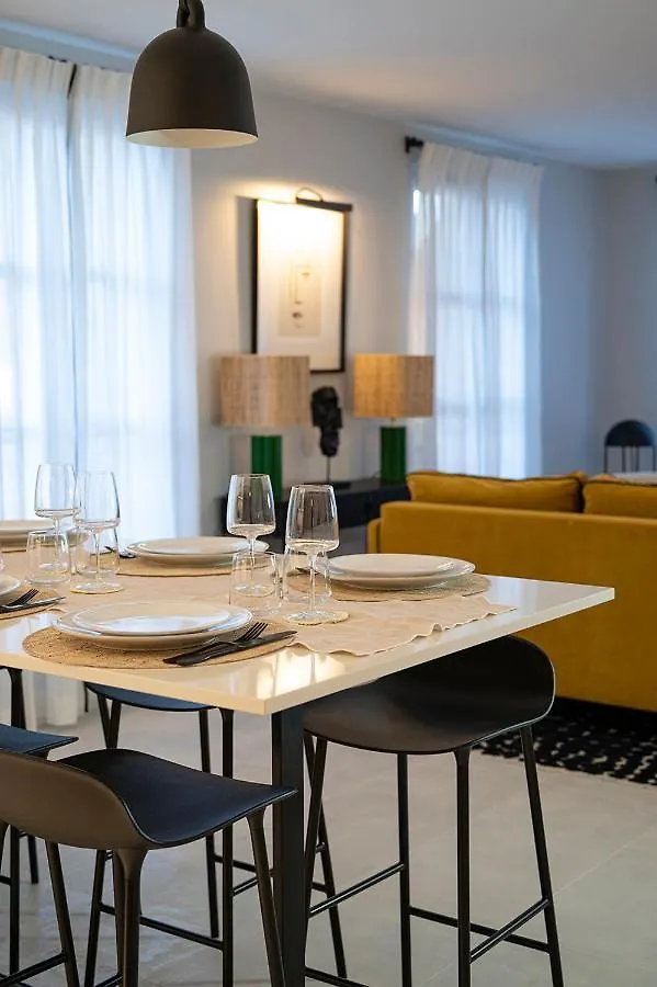 Apartment Kersell - Appartement De Standing Neuf Place Des Lices Saint-Tropez