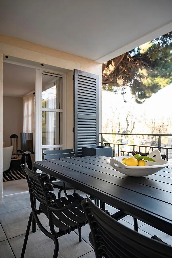 Kersell - Appartement De Standing Neuf Place Des Lices Saint-Tropez 0*,